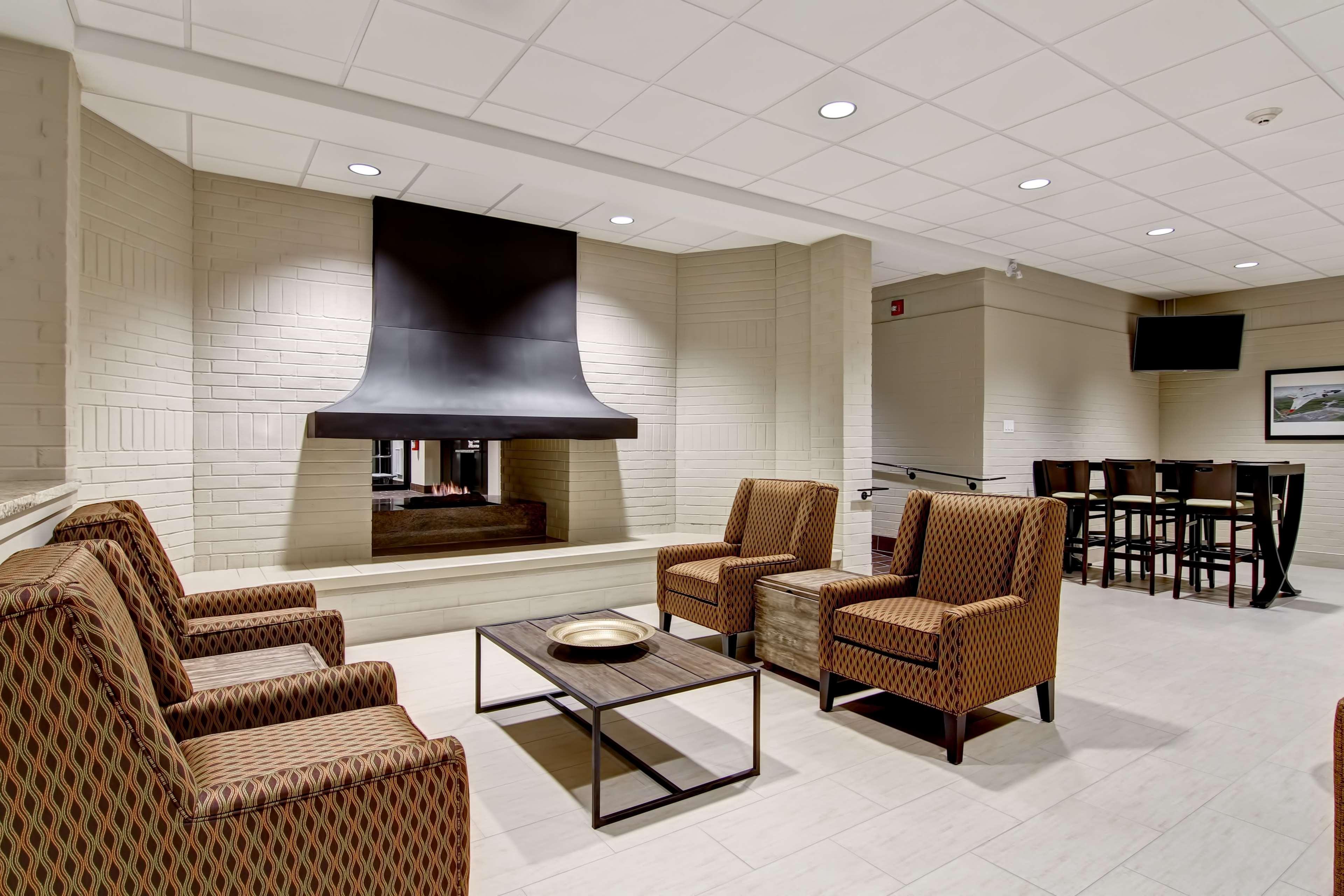 Best Western London Airport Inn & Suites Esterno foto