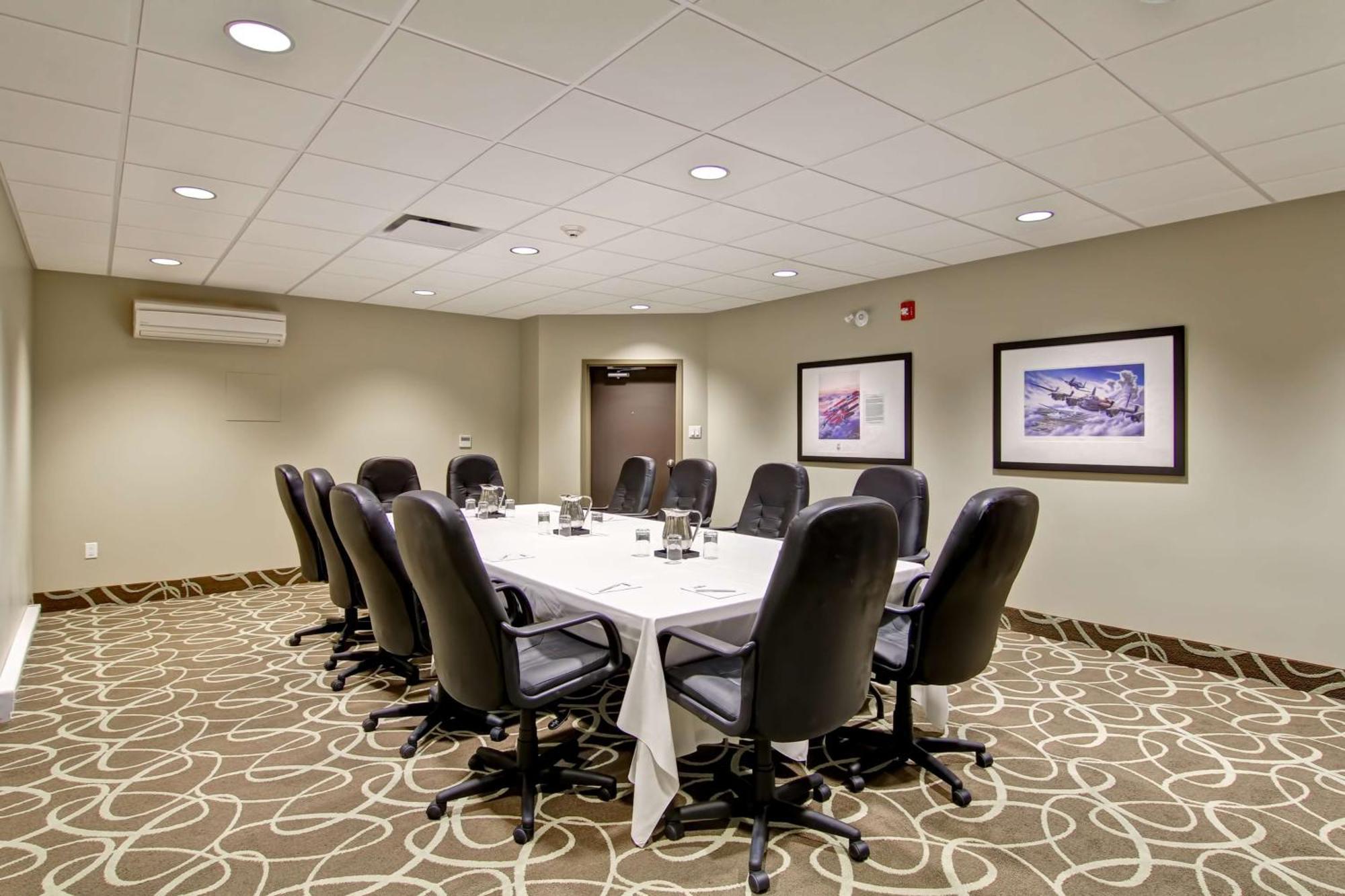 Best Western London Airport Inn & Suites Esterno foto