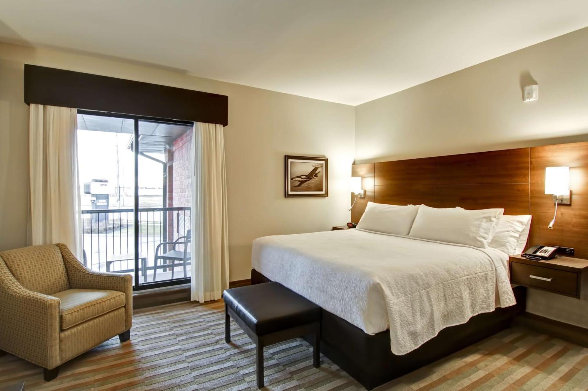 Best Western London Airport Inn & Suites Esterno foto