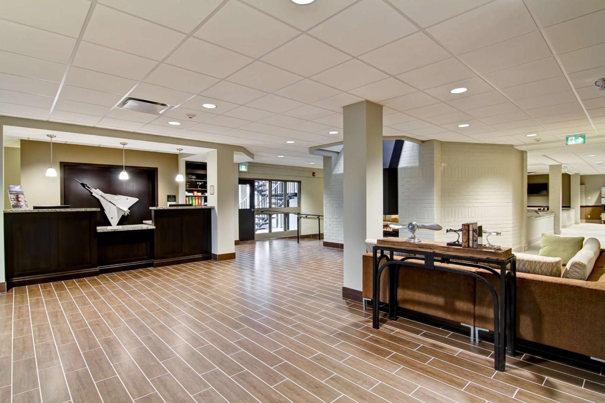 Best Western London Airport Inn & Suites Esterno foto