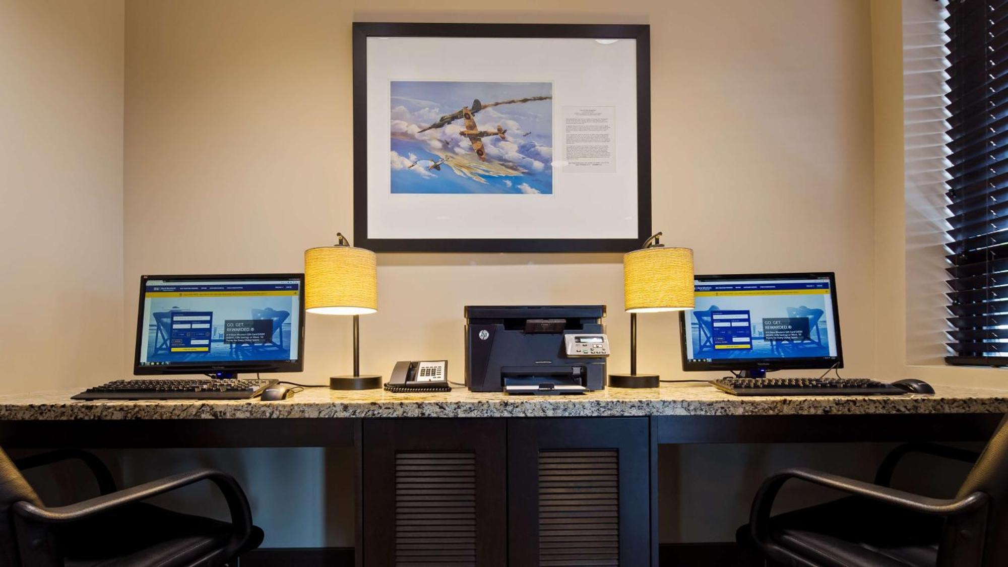 Best Western London Airport Inn & Suites Esterno foto