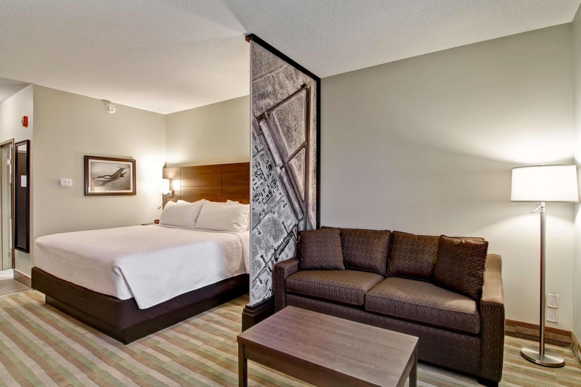 Best Western London Airport Inn & Suites Esterno foto