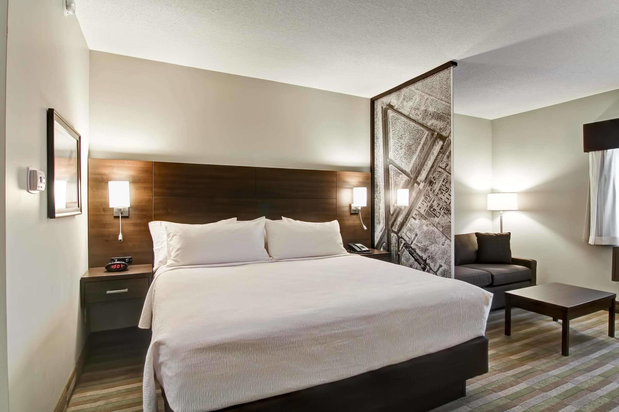 Best Western London Airport Inn & Suites Esterno foto